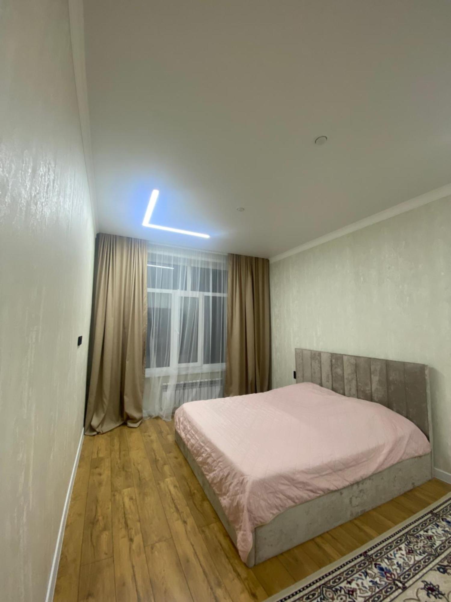 Двух Комнатная Квартира Люкс Karagandy Exterior foto